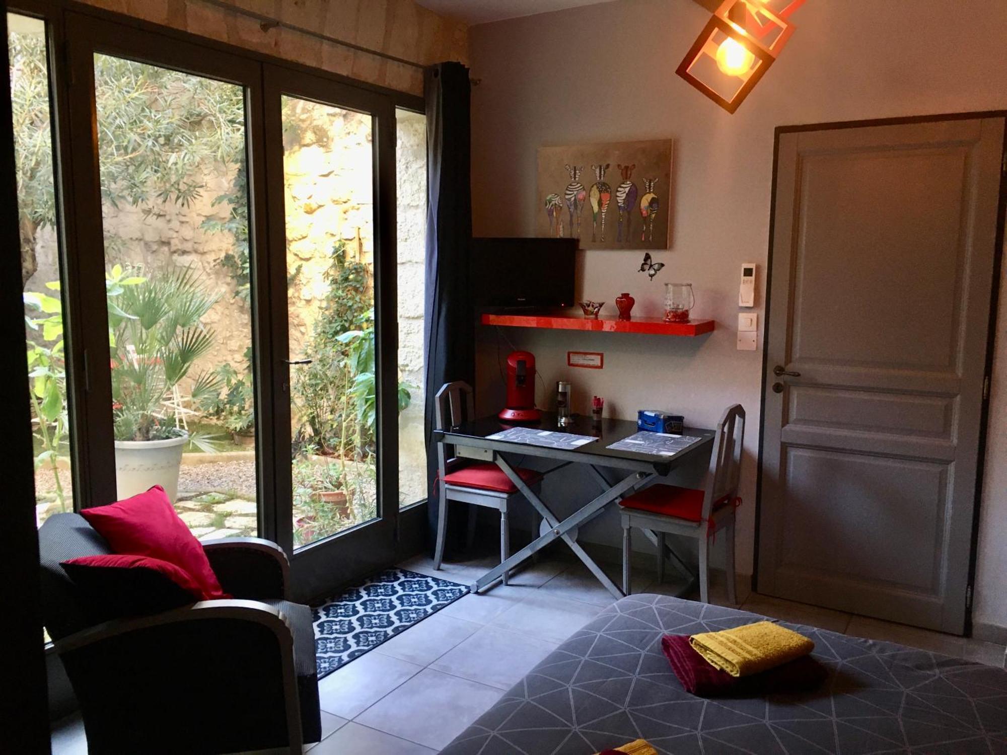 Chambre Sur Jardin Secret - Avignon Centre - Climatisee Bagian luar foto