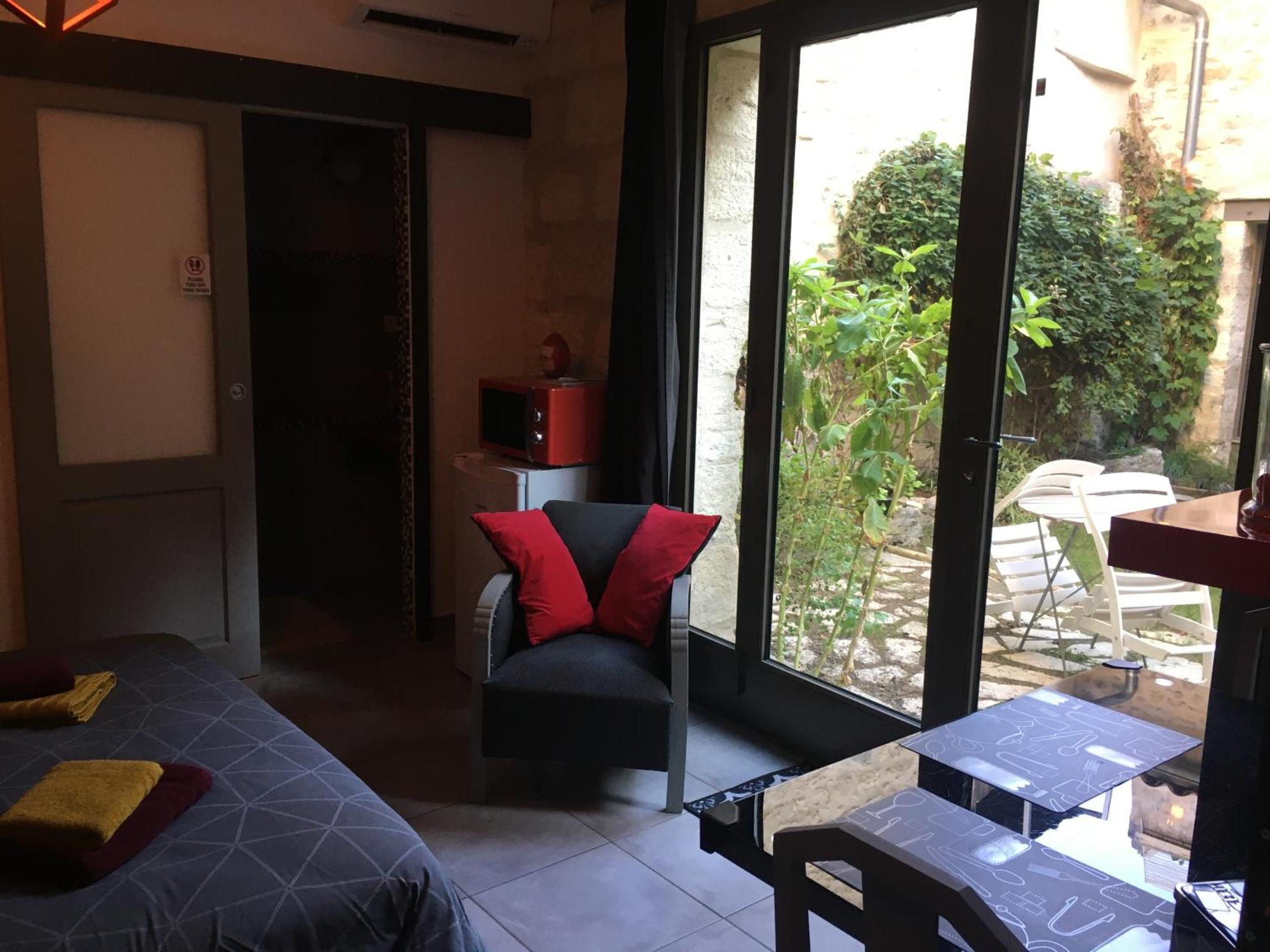 Chambre Sur Jardin Secret - Avignon Centre - Climatisee Bagian luar foto